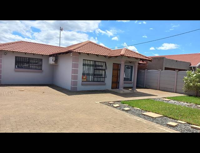 3 BEDROOM FREEHOLD TO LET IN MANDELA VIEW